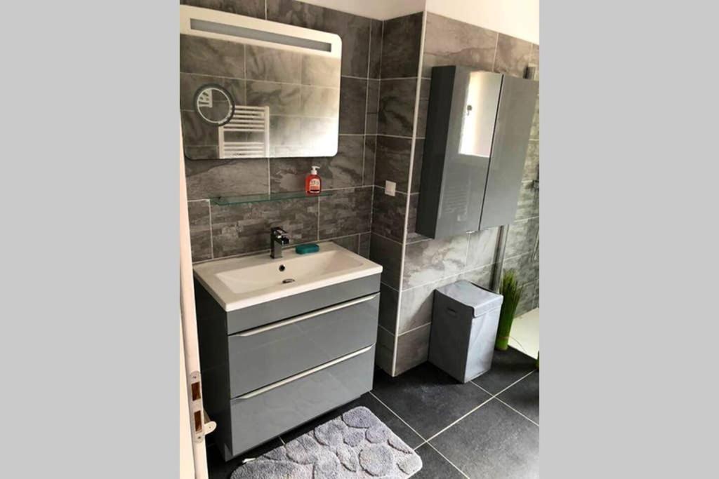 Agreable Maison Entre Bordeaux Et Le Bassin سان جون ديلاك المظهر الخارجي الصورة