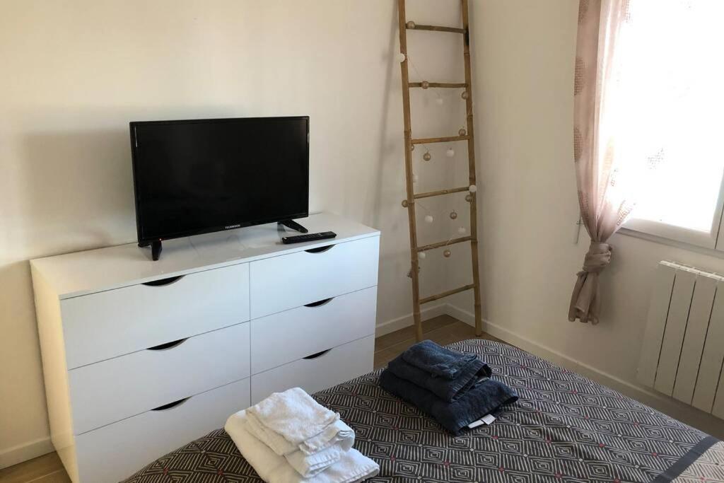 Agreable Maison Entre Bordeaux Et Le Bassin سان جون ديلاك المظهر الخارجي الصورة