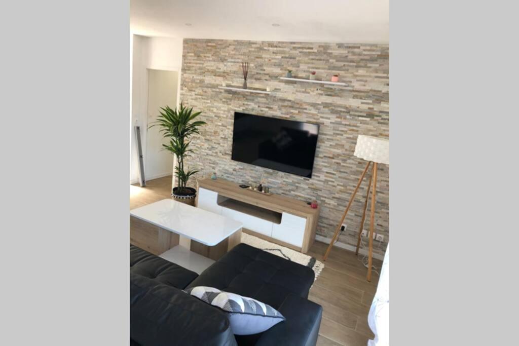 Agreable Maison Entre Bordeaux Et Le Bassin سان جون ديلاك المظهر الخارجي الصورة